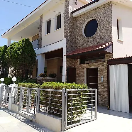 Andros 펜션